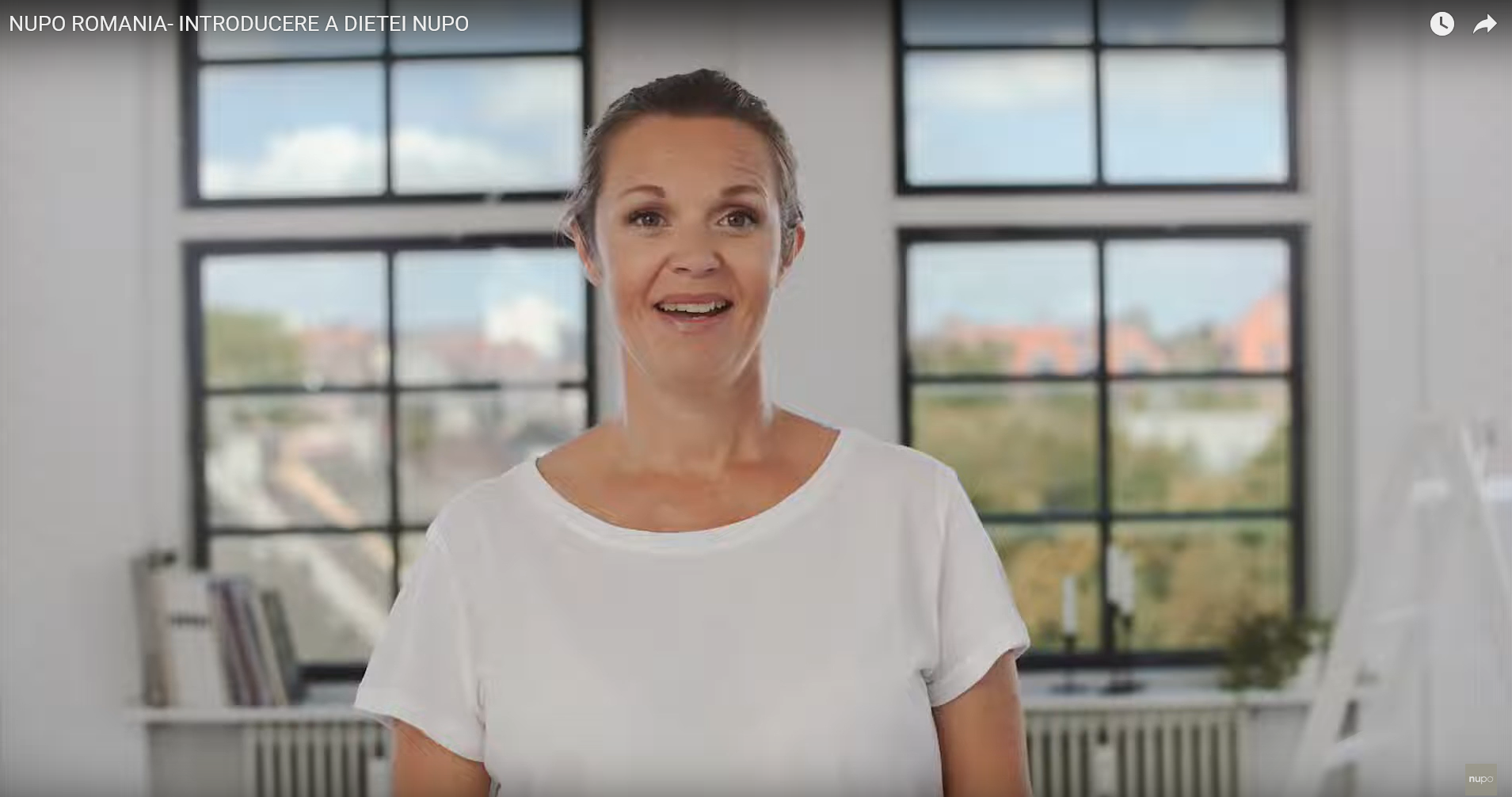 Încarcă clipul video: 